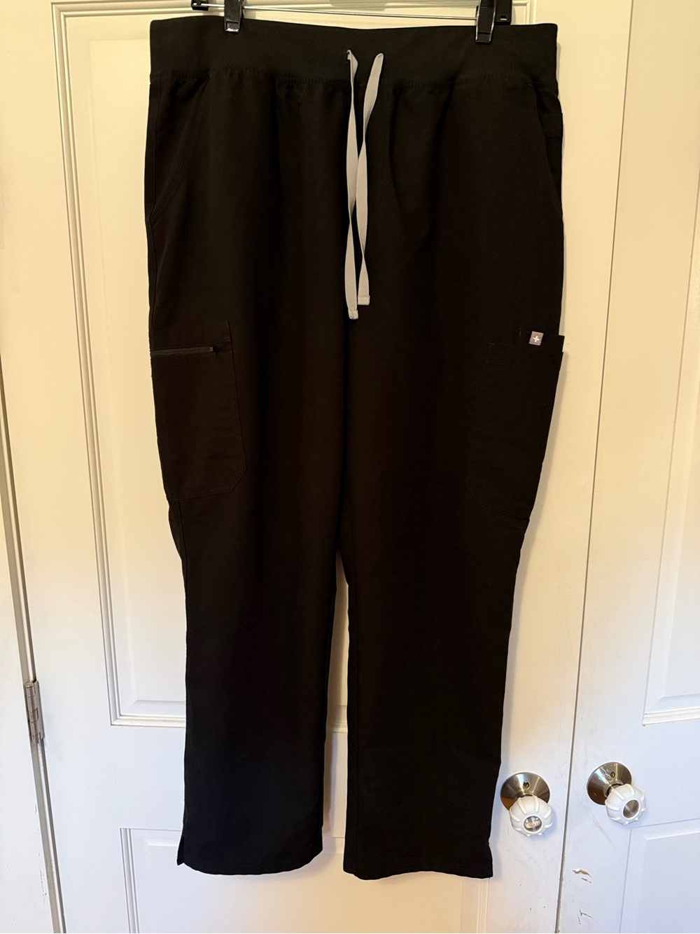 FIGS Black XL scrub pants